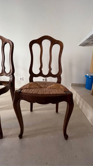 Mesa comedor extensible y 4/6 sillas 25€ cada una