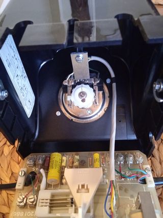 Teléfono antiguo de doble campana