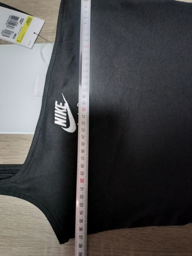 Top Nike talla S y M