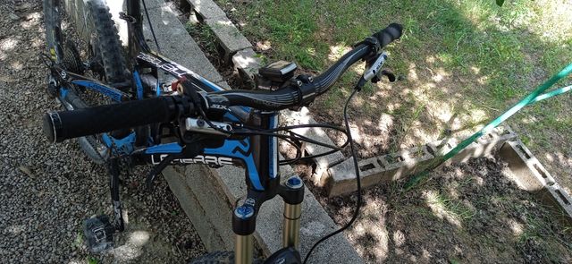 Bicicleta de montaña Lapieere doble suspnsión