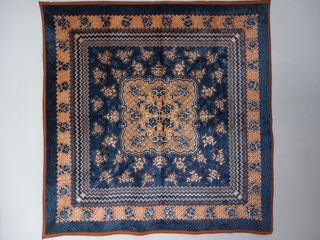 TAPIZ  DE TERCIOPELO