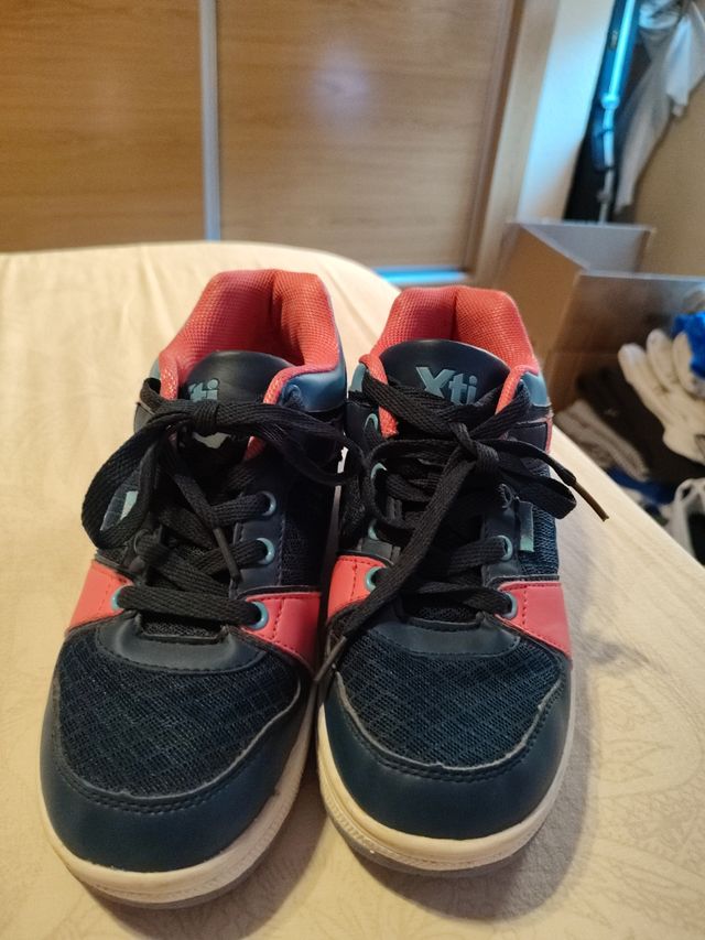 Zapatillas con rueda Xti 1997