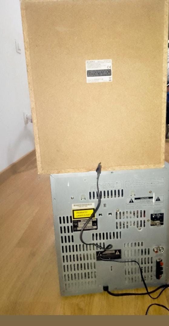 medicadena Samsung y altavoz Sony