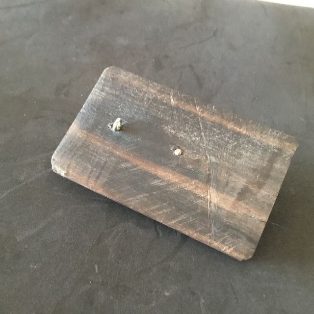 Pequeña talla de cabeza