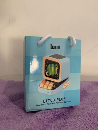 Altavoz Bluetooth Portátil con Pantalla Retro