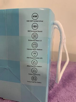 Altavoz Bluetooth Portátil con Pantalla Retro