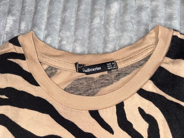 Camisa de tigre de Stradivarius