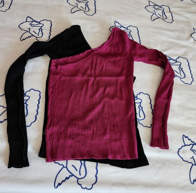 Top doble uno negro y otro fucsia Desigual