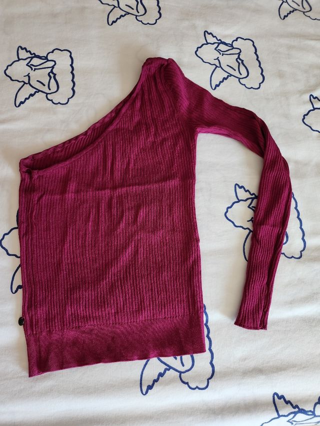 Top doble uno negro y otro fucsia Desigual