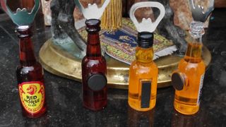 4 magneti apribottiglie