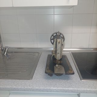 Maquina de coser Singer