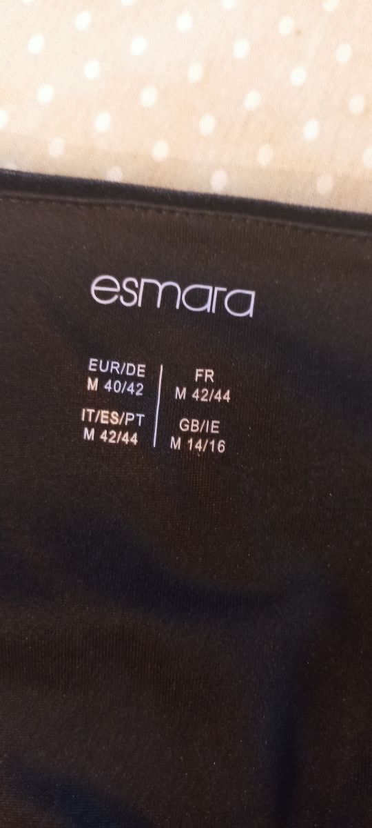 Top de terciopelo negro