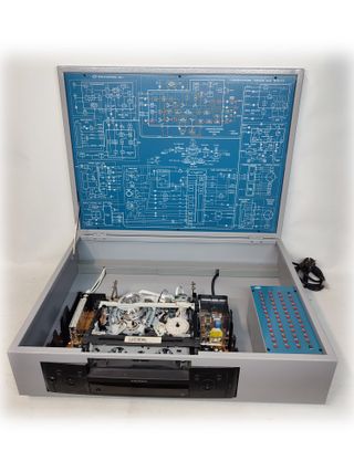 ENTRENADOR ELECTRONICA VHS