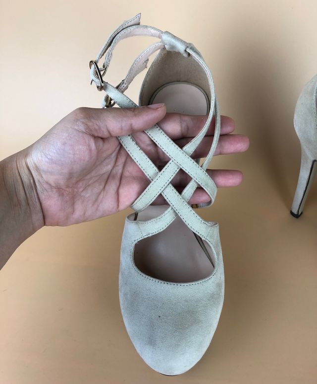 Tacchi camoscio grigio chiaro 