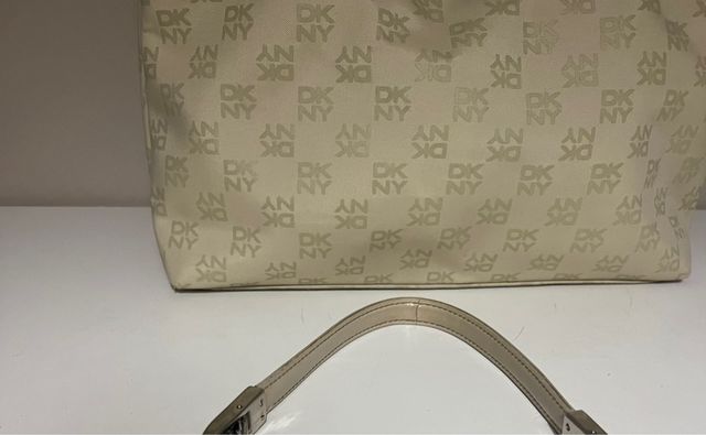 Bolso DKNY lona beige