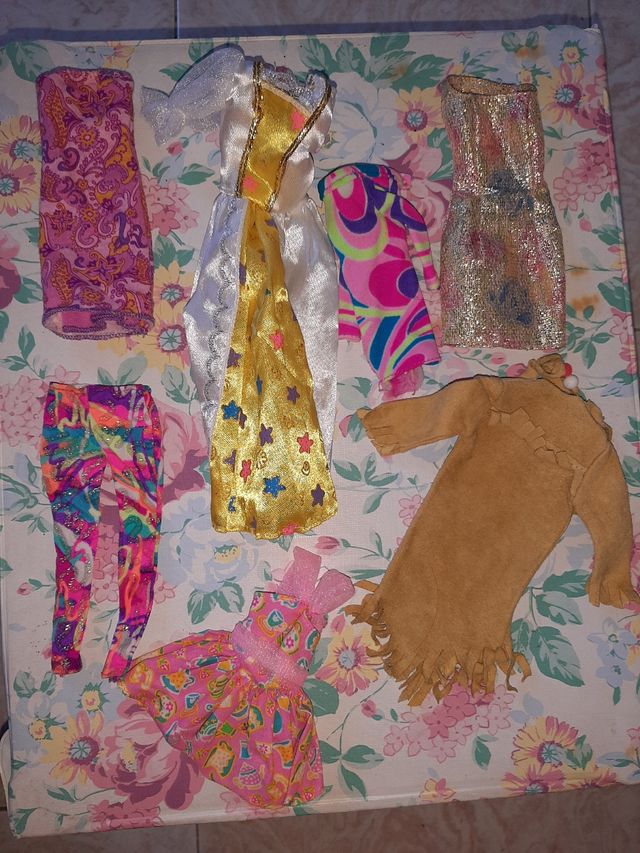 vestiti e accessori Barbie