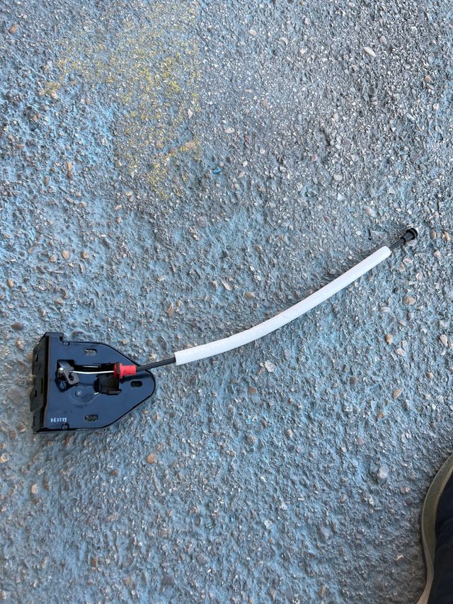 CERRADURA PUERTA TRASERA DERECHA RENAULT TRAFIC