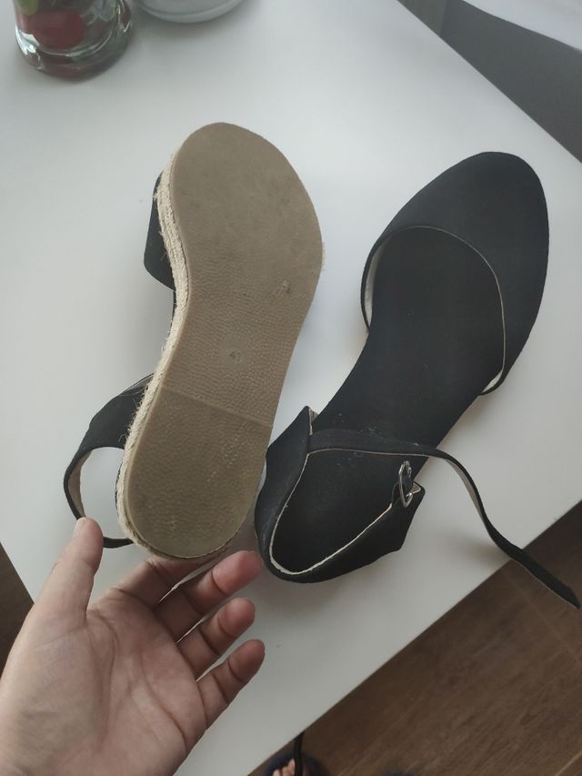 Alpargata negra baja