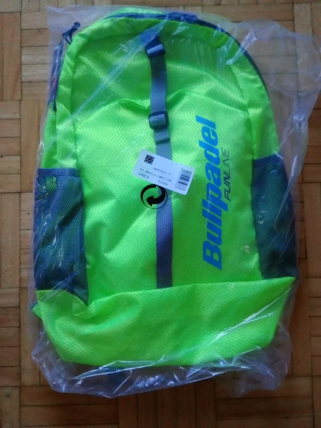 mochila bullpadel nueva