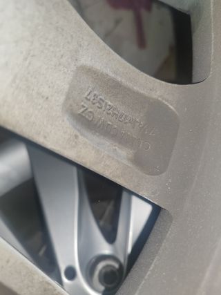 Llantas y neumáticos invierno BMW F30 17"