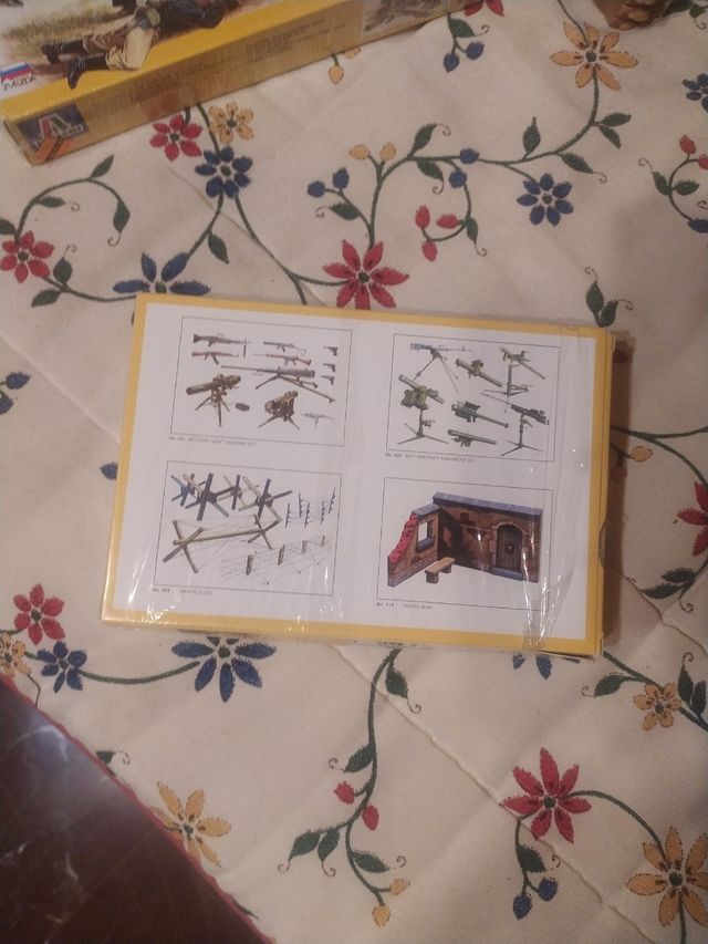 Command post italeri sin abrir.