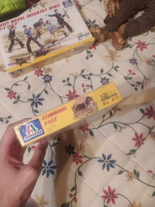 Command post italeri sin abrir.