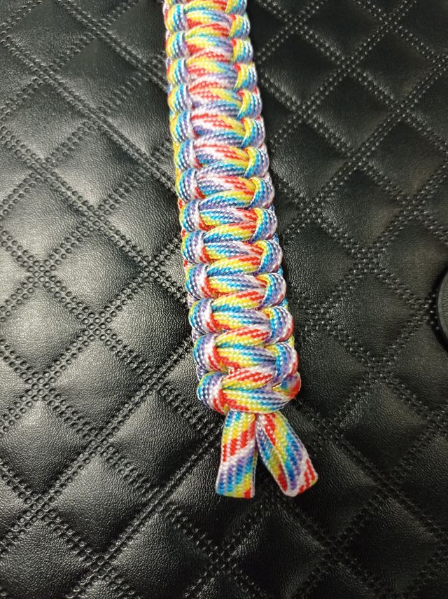 PULSERA PARACORD
