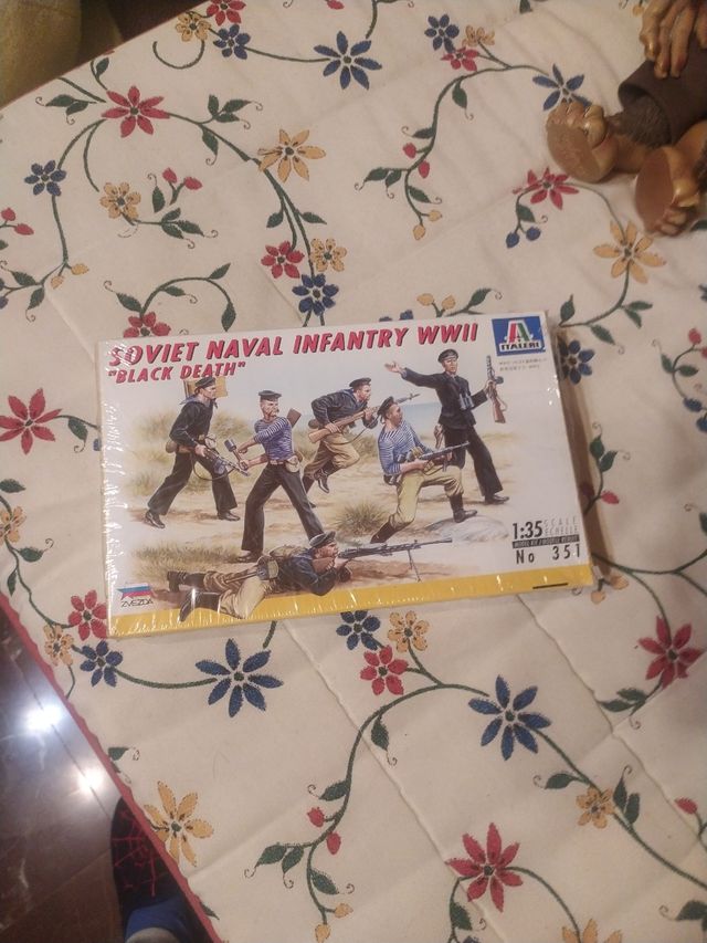 Soviet Naval infantry WWII italeri.