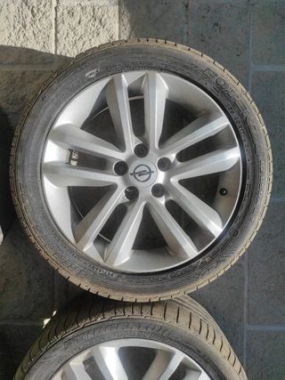 Llantas opel vectra GTS