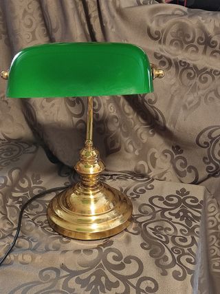 lampara de sobremesa aspecto antiguo