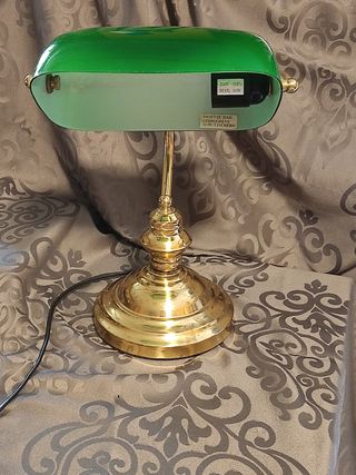 lampara de sobremesa aspecto antiguo