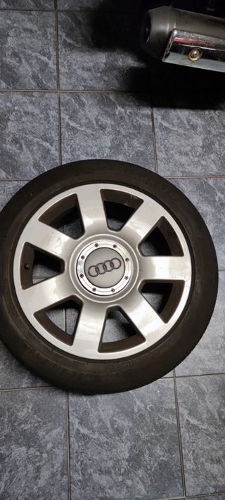 4 Llantas 17" originales Audi 5x112 ancho 8"