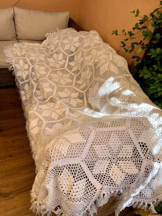 COLCHA HECHA A MANO 1.60 x 2.20 para cama o sofás