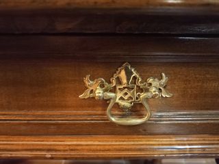 Mesa escritorio muy antigua