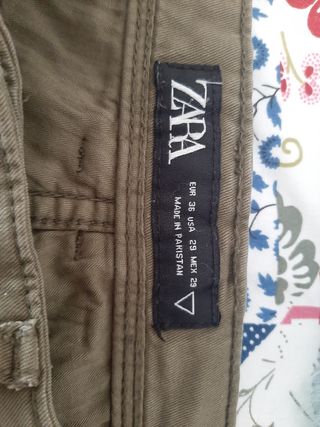 Pantalón vaquero verde Zara talla 36
