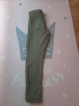 Pantalón vaquero verde Zara talla 36