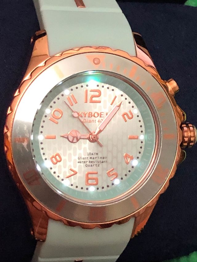Reloj KYBOE, el sky de la colección power rose gol