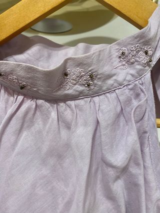 Blusa de volantes y lazada