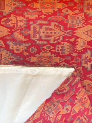 Cubrecama edredón, cubre mesa camilla y cortinas