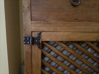 Alacena de madera de pino