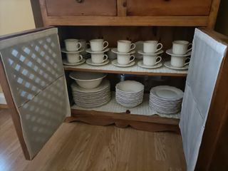 Alacena de madera de pino