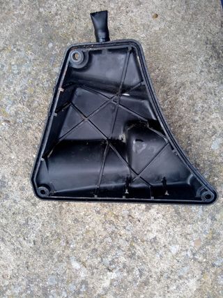 Caja filtro de aire Honda mtx 125. 