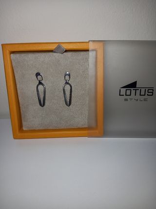 Conjunto pendientes y collar