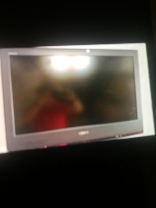 TV Sony Bravia con peana kdl-32S2530