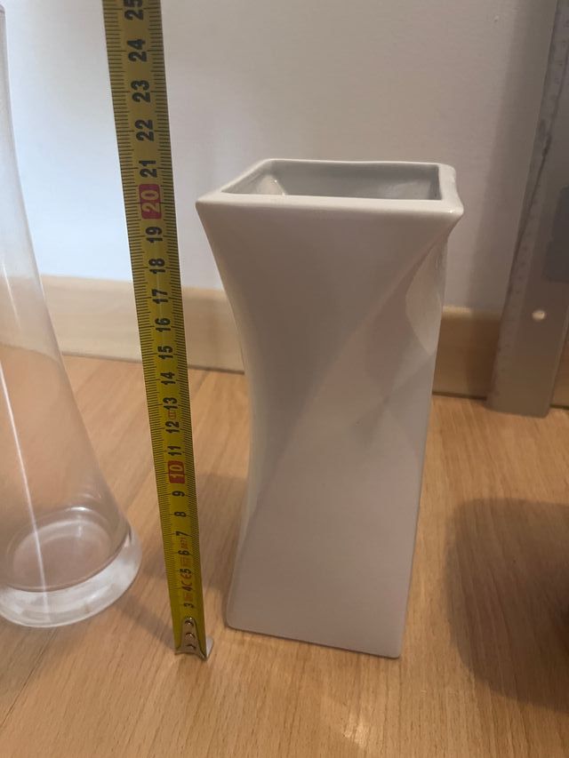 Floreros Entre 13-26cm altura. 2€ cada uno