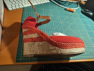 Zapatos cuña loneta roja