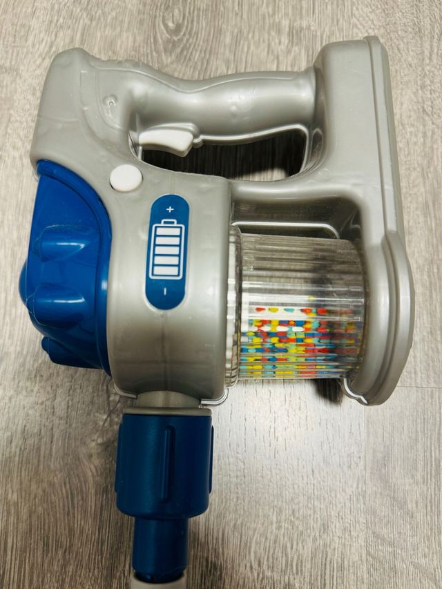 Aspiradora inalámbrica de juguete sin uso