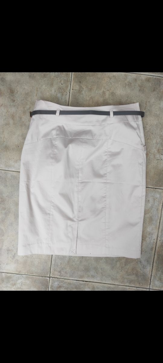 Falda de Tubo con cinturón