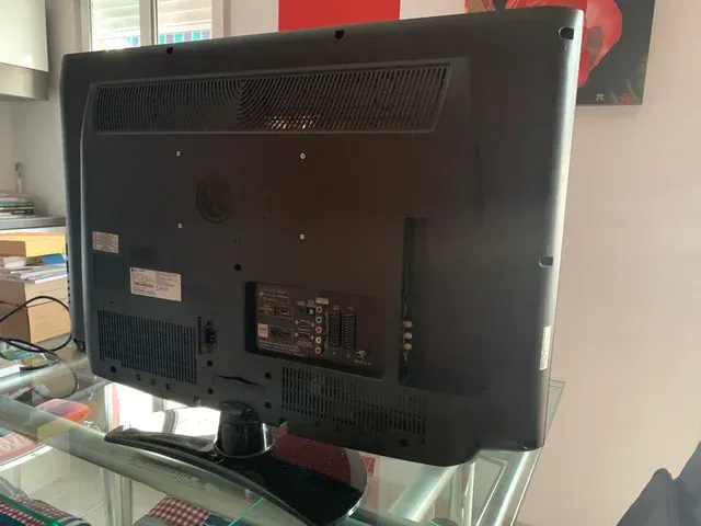 Televisor LG 32LH2000