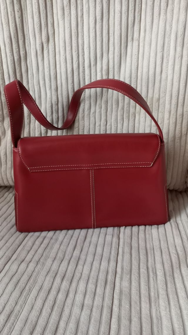 Bolso rojo de asa corta